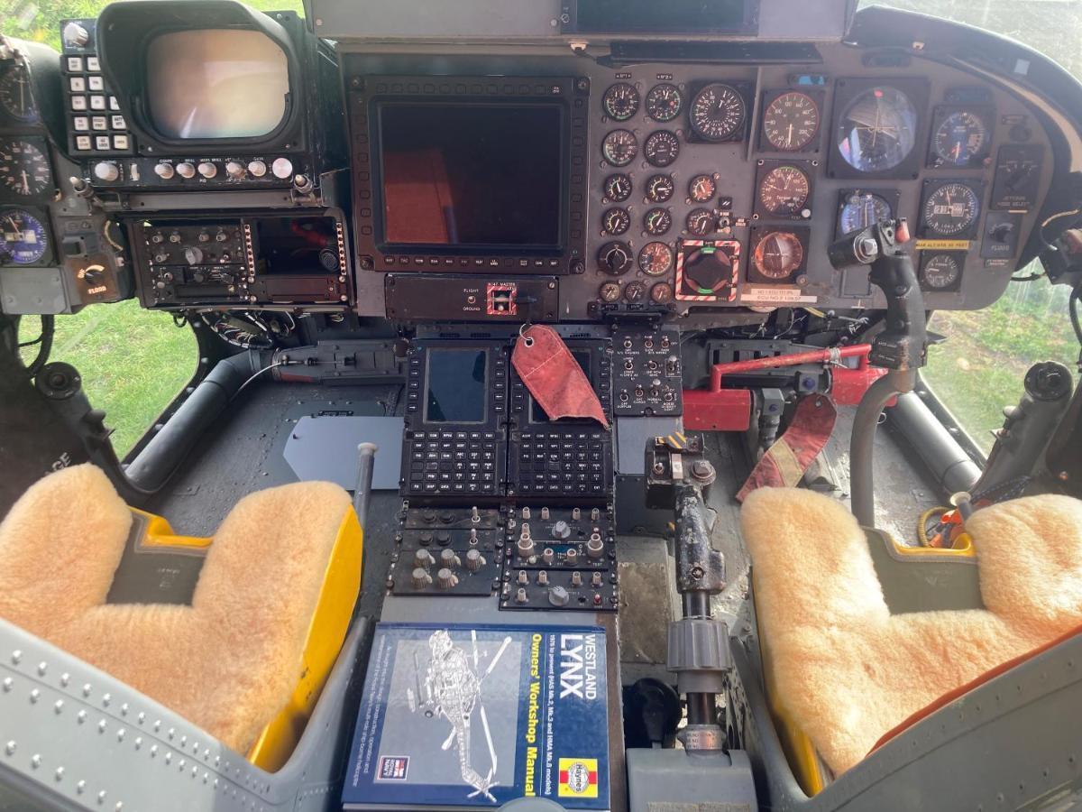 ليزارد Haelarcher Farmhouse And Helicopter B&B المظهر الخارجي الصورة