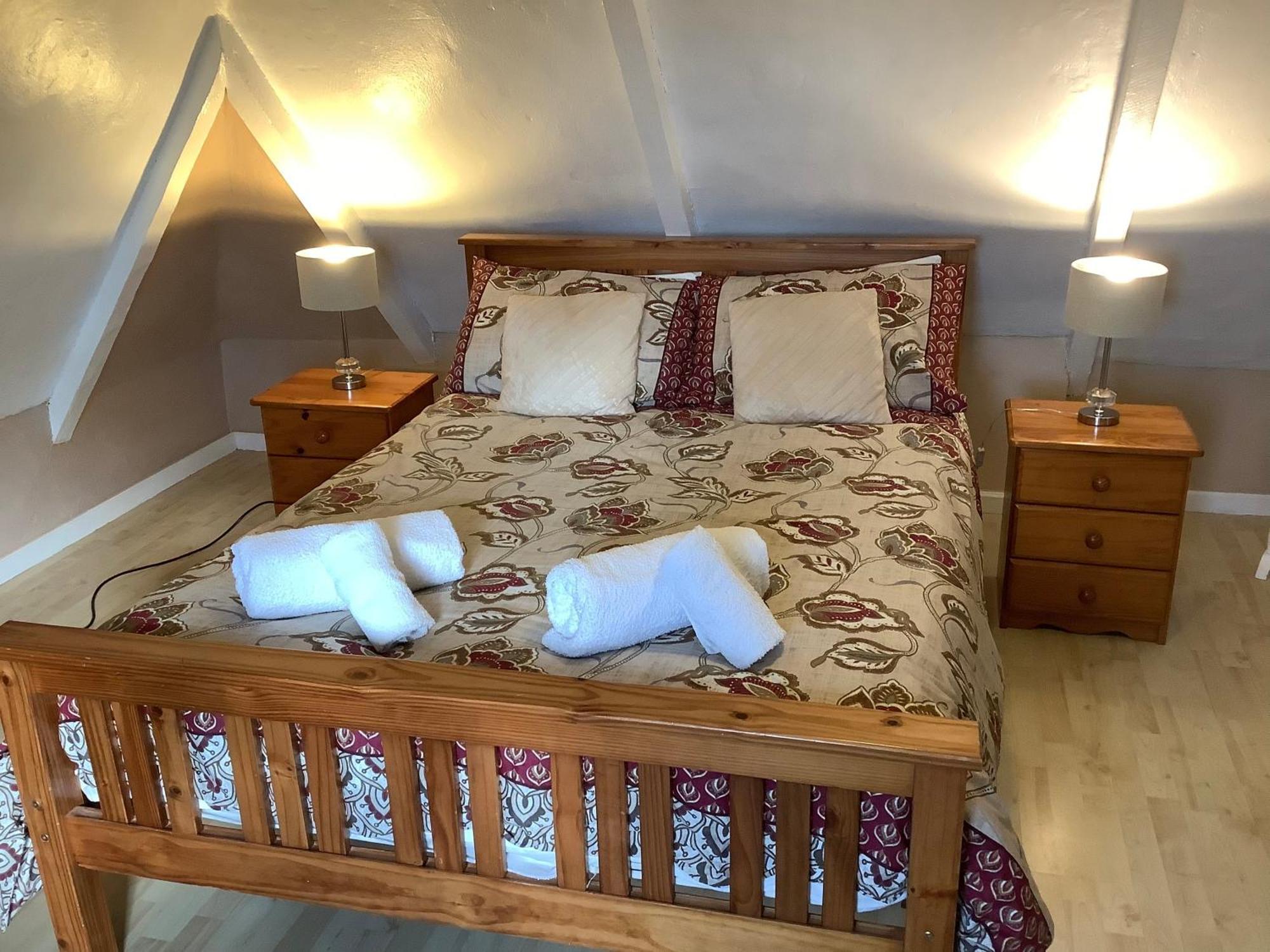 ليزارد Haelarcher Farmhouse And Helicopter B&B المظهر الخارجي الصورة