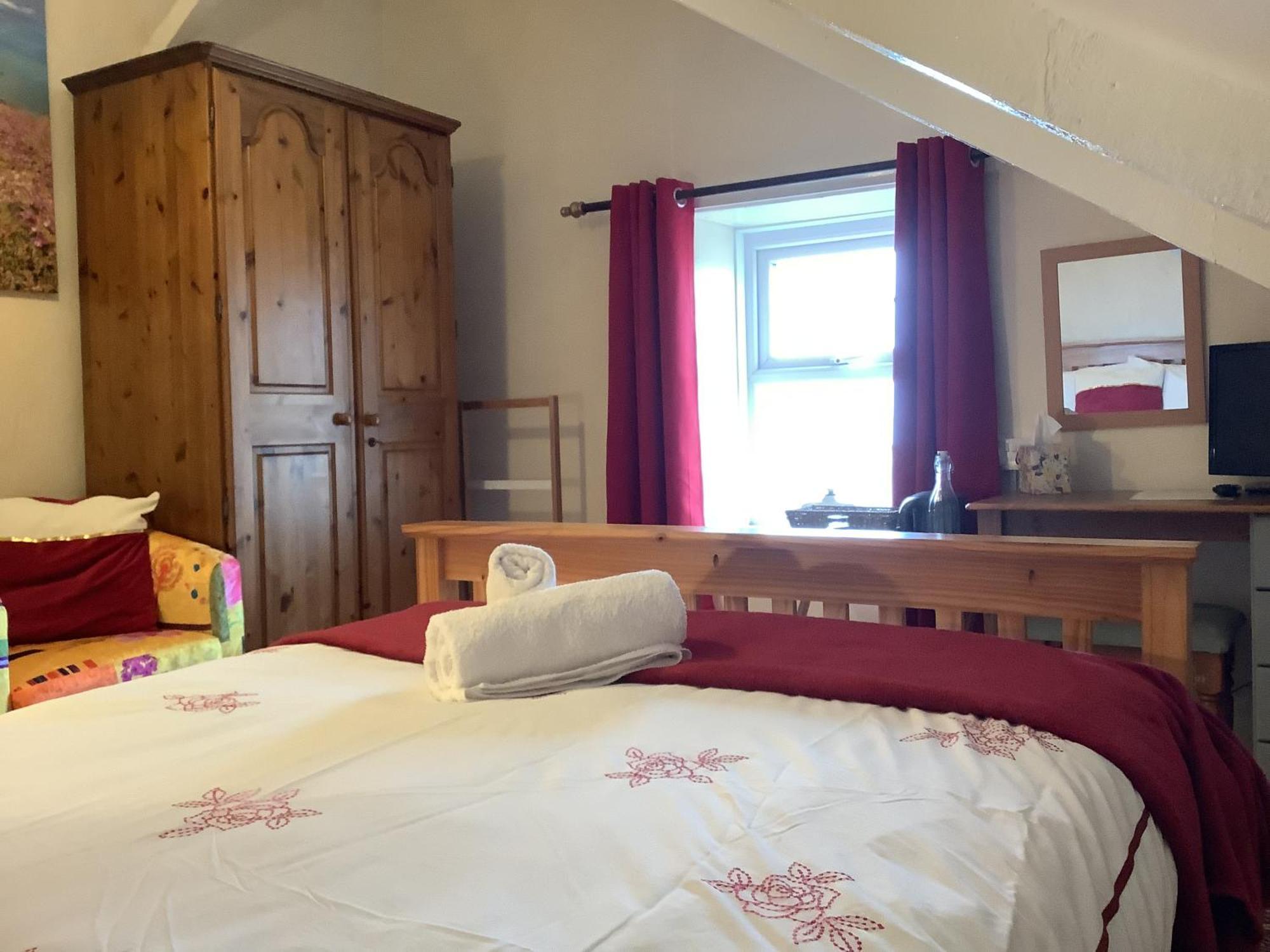ليزارد Haelarcher Farmhouse And Helicopter B&B المظهر الخارجي الصورة
